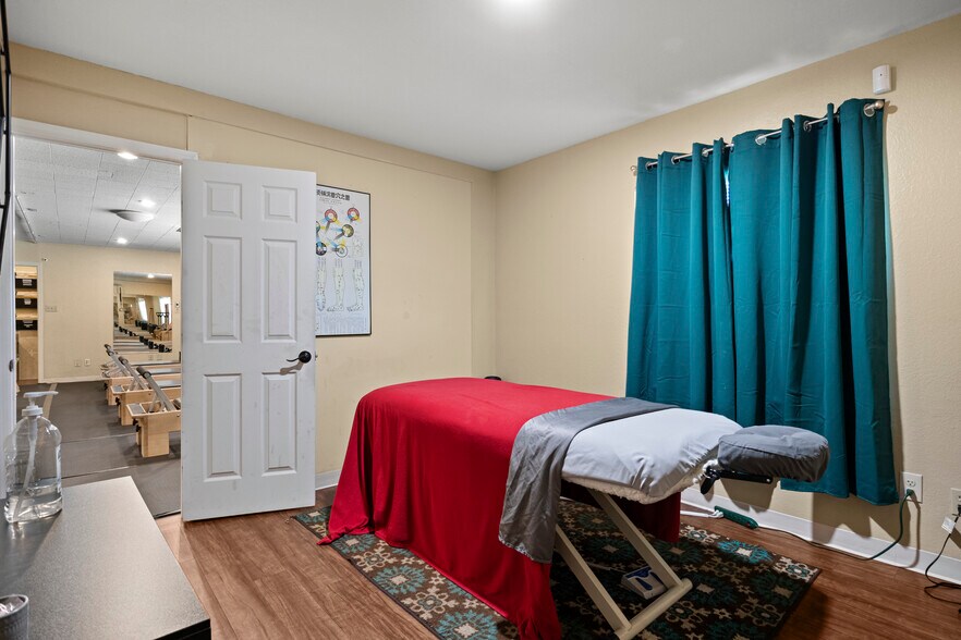 More Photos Of 1700 Dr. Martin Luther King, Jr. St N, Saint Petersburg Medical For Sale