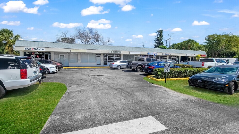 Primary Photo Of 3325 Griffin Rd, Fort Lauderdale Freestanding For Lease