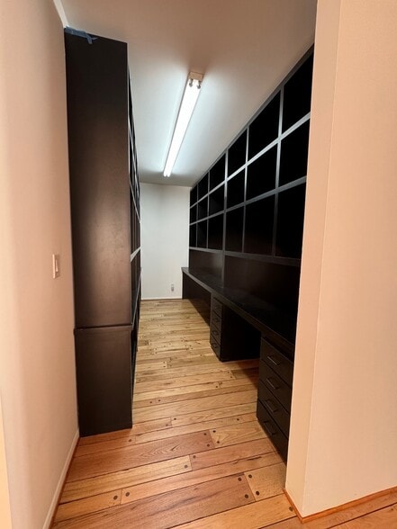 More Photos Of 114-116 S La Brea Ave, Los Angeles Storefront Retail Office For Lease