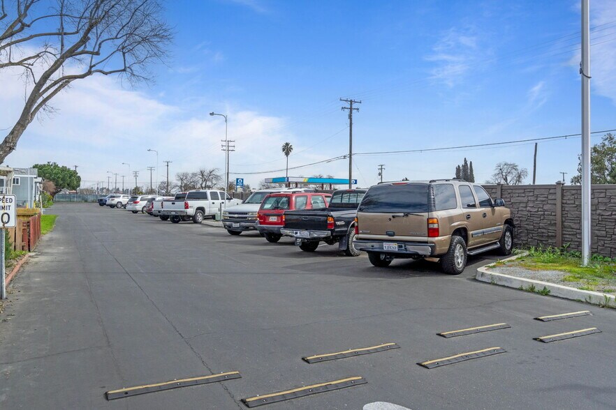 More Photos Of 10954 Hanford Armona Rd, Hanford Manufactured Housing Mobile Home Park For Sale