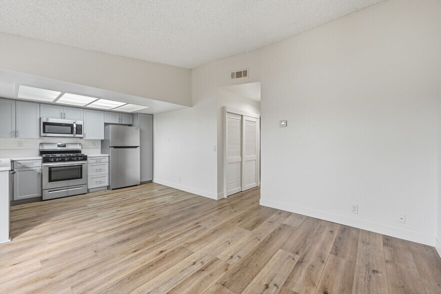 More Photos Of 4583-4585 36th St, San Diego Apartments For Sale