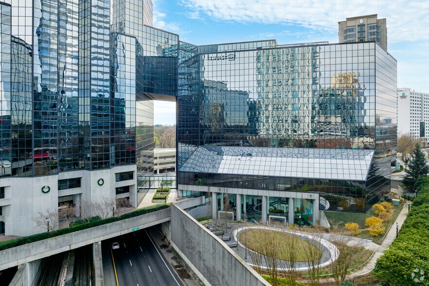 More Photos Of 3333 Peachtree Rd Ne, Atlanta Office For Lease