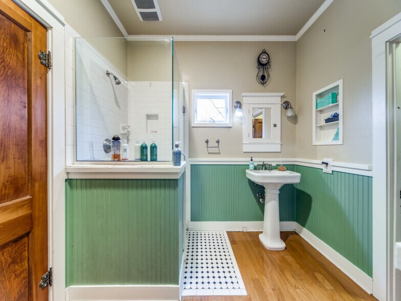 More Photos Of 118 N Plant Ave, Boerne Medical For Lease