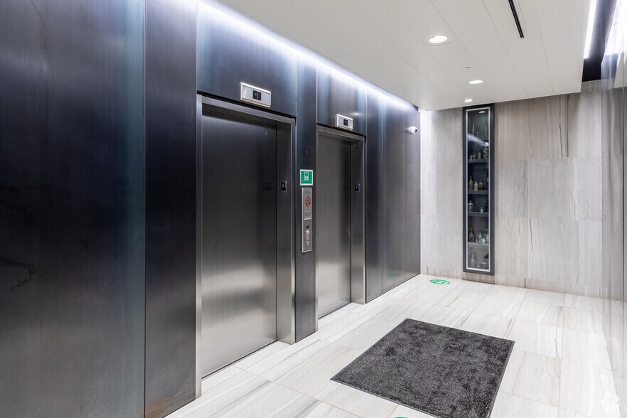 More Photos Of 2420 17th St, Denver Office For Lease