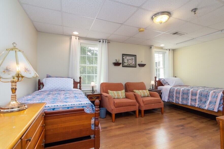 More Photos Of 173 S Lee St, Forsyth Assisted Living For Lease