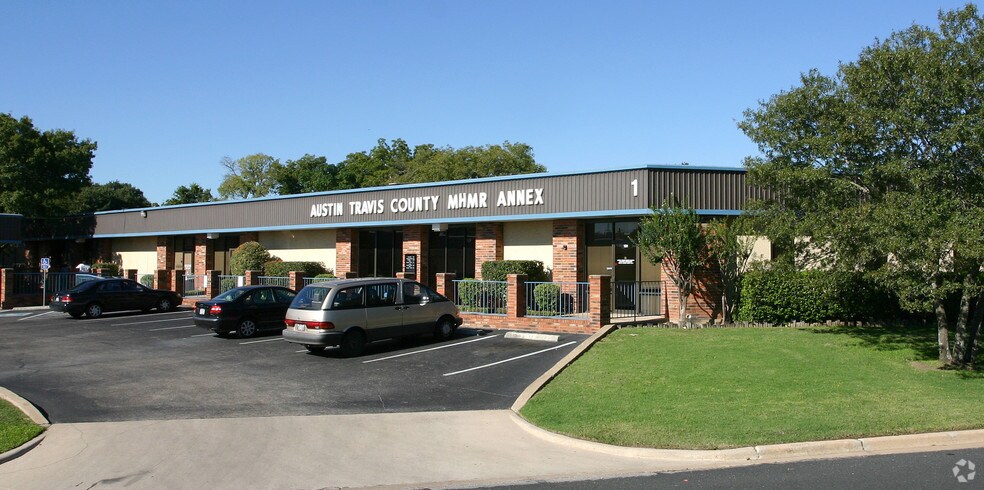 More Photos Of 1700 S Lamar Blvd, Austin Unknown For Lease