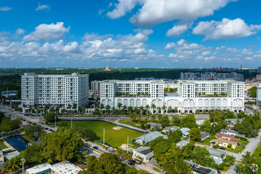 More Photos Of 225 S Dixie Hwy, Coral Gables Coworking Space