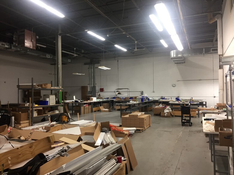 More Photos Of 35 Industrial Pky, Woburn Warehouse For Lease