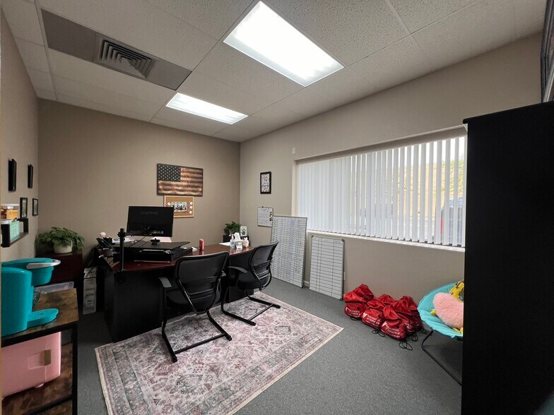 More Photos Of 402 E Main St, Riverton Storefront Retail Office For Sale