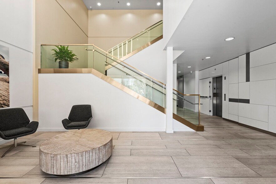 More Photos Of 26635-26637 W Agoura Rd, Calabasas Office For Lease