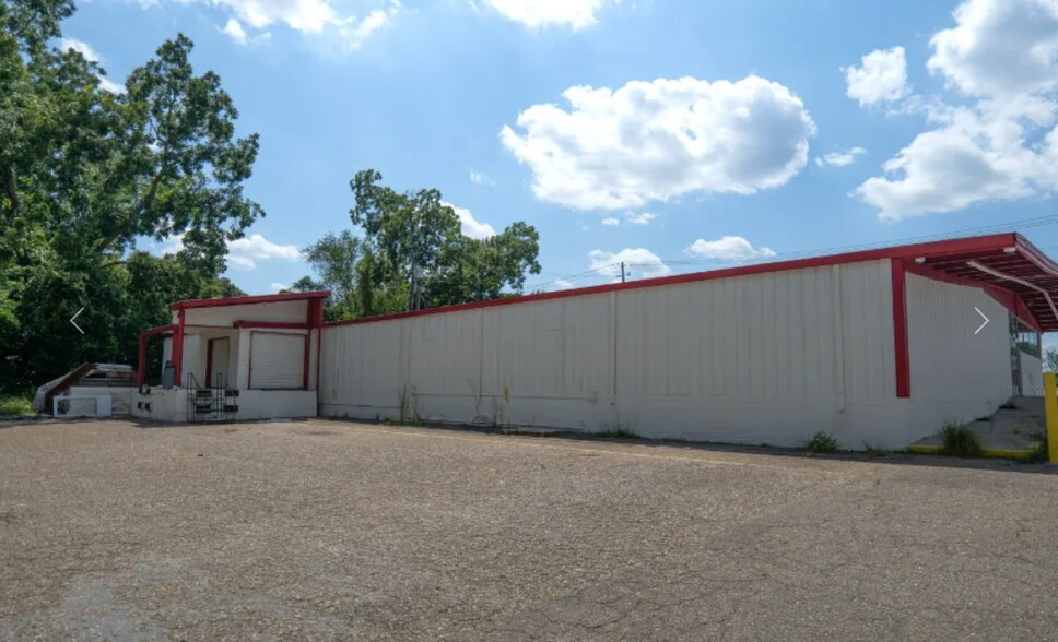 More Photos Of 1919 S Oates St, Dothan Freestanding For Sale