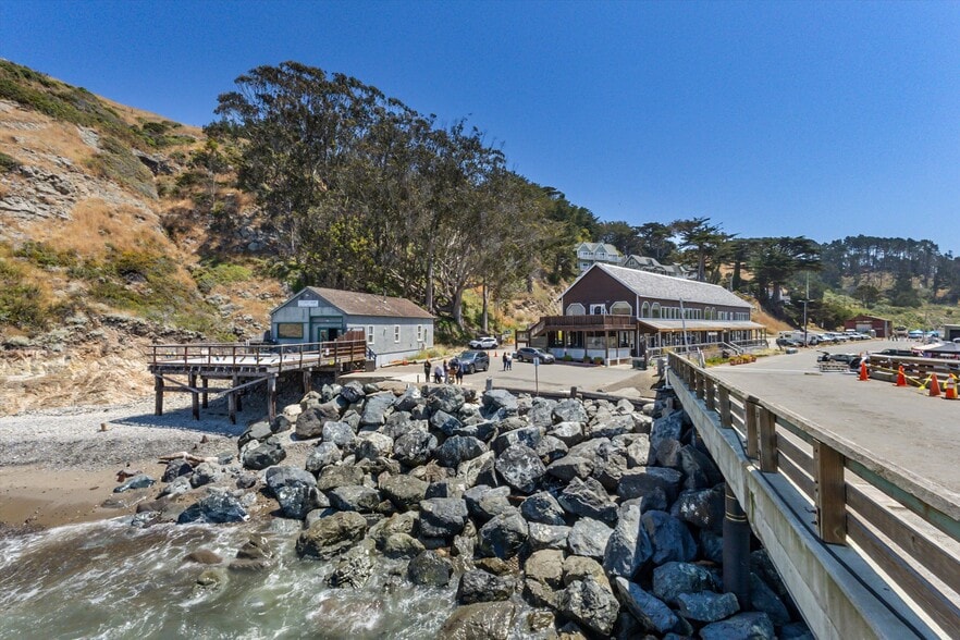 More Photos Of 825 (AKA 45200) Port rd, Point Arena Marina For Sale