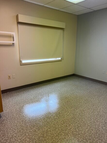 More Photos Of 401-423 Coventry Dr, Phillipsburg Medical For Sale
