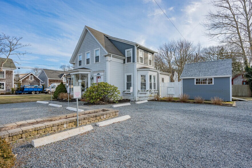 More Photos Of 515 MA-28, Harwich Port Storefront Retail Residential For Sale