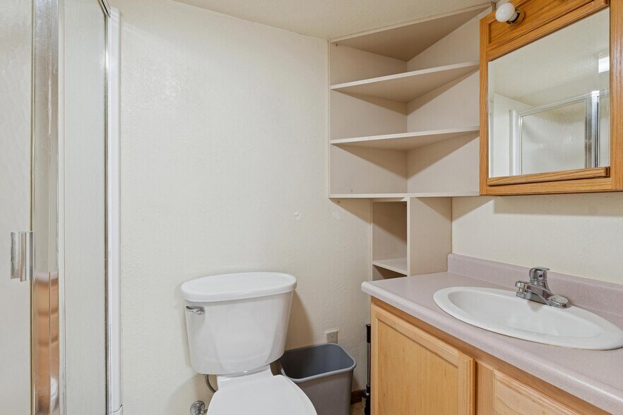 More Photos Of 327 Spokane Ave, Whitefish Flex For Sale