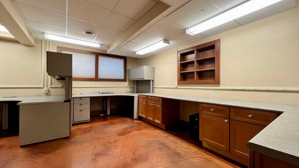 More Photos Of 2604 Sunnyside Dr, Cadillac Medical For Sale