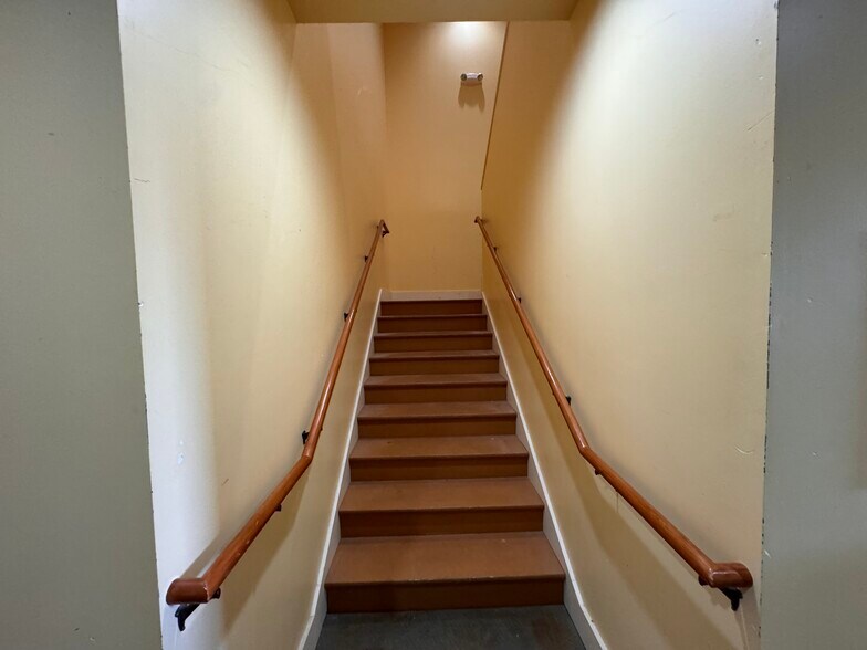 More Photos Of 810 Broadway, Seaside Storefront Retail Office For Sale
