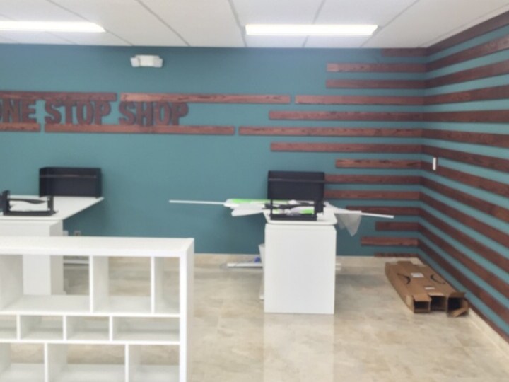 More Photos Of 2741 W 76th St, Hialeah Warehouse For Lease