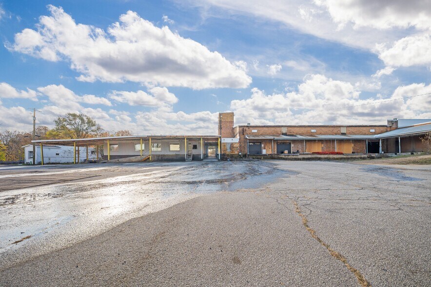 More Photos Of 500 Washington St, Coloma Manufacturing For Lease