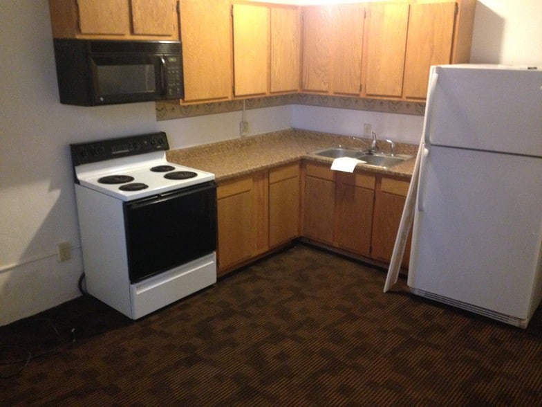 More Photos Of 137 E Washington St, Shelbyville Lodge Meeting Hall For Sale