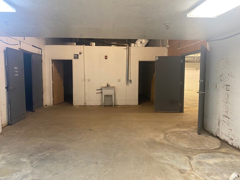 More Photos Of 1420 Devereux Rd, Glenwood Springs Warehouse For Sale