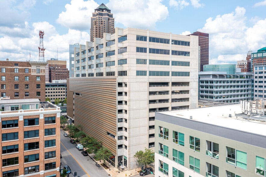 More Photos Of 215 10th St, Des Moines Office For Lease