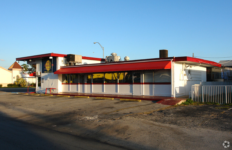 Primary Photo Of 1301 N Federal Hwy, Hollywood Restaurant For Sale