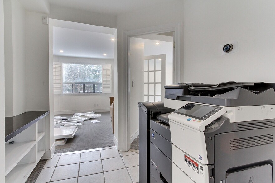 More Photos Of 187 Finch Ave W, Toronto Office Residential For Sale