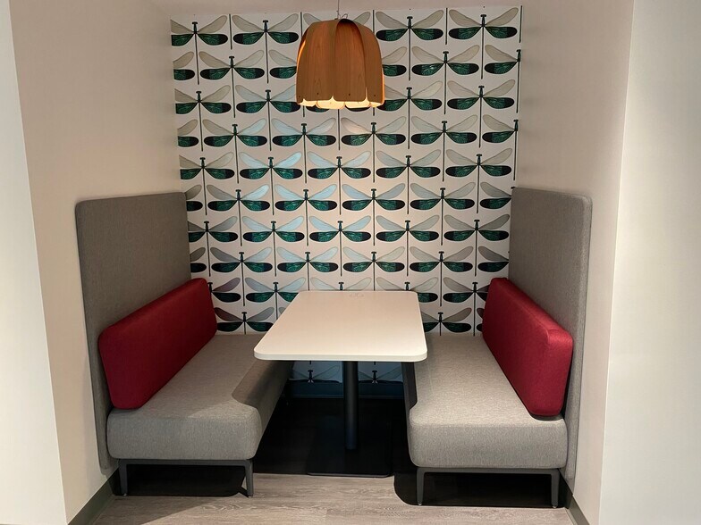 More Photos Of 1 Northeastern Blvd, Salem Office For Lease