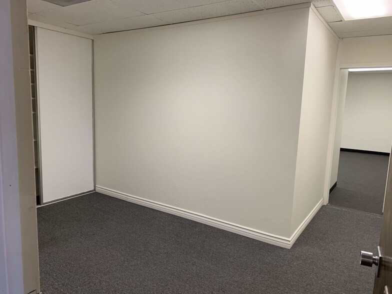 More Photos Of 512 E Wilson Ave, Glendale Office For Lease
