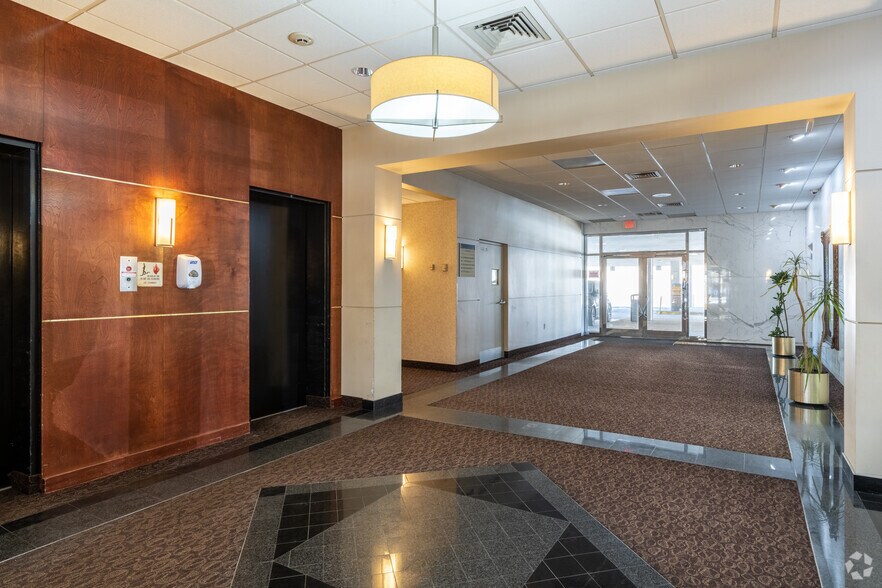 More Photos Of 20 Commerce Dr, Cranford Unknown For Lease