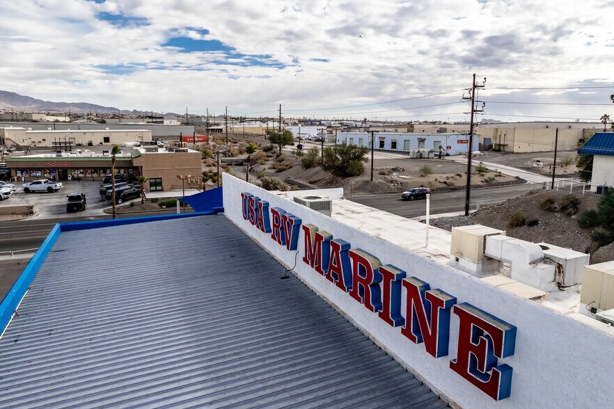 More Photos Of 951 Lake Havasu Ave N, Lake Havasu City Showroom For Sale