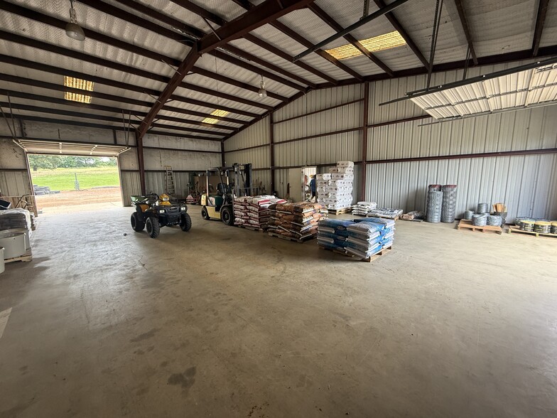 More Photos Of 17650 Texas 19, Montalba Auto Repair For Sale