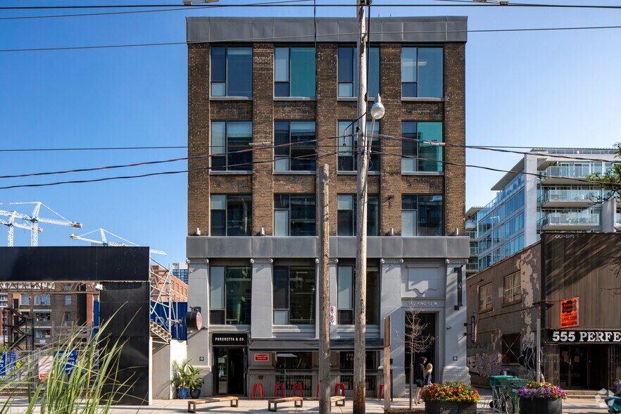 More Photos Of 545 King St W, Toronto Office For Lease