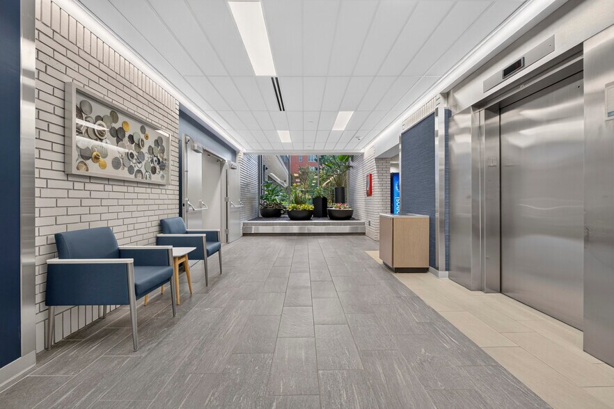 More Photos Of 6400 Clayton Rd, Richmond Heights Medical For Lease