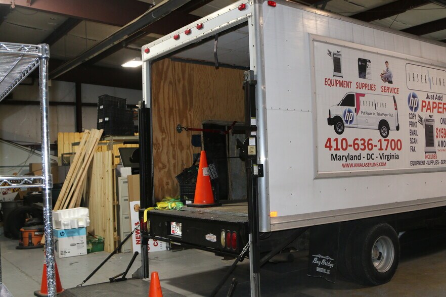 More Photos Of 7146 Montevideo Rd, Jessup Industrial For Sale