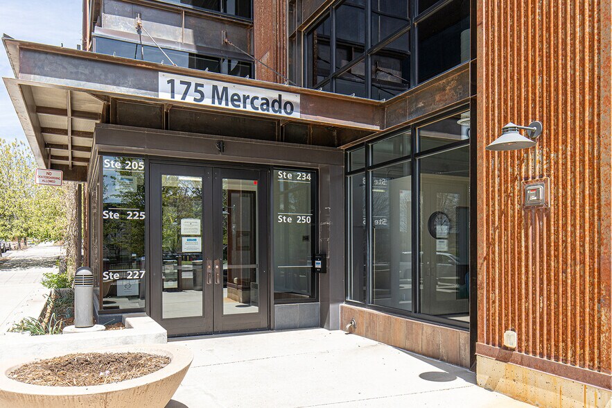More Photos Of 175 Mercado St, Durango Office For Lease