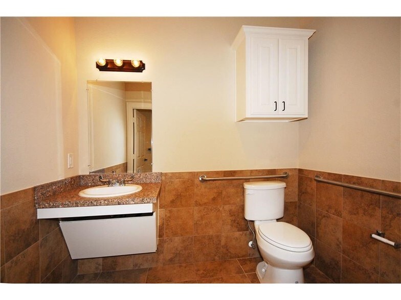 More Photos Of 8951 Collin McKinney Pky, McKinney Medical For Lease