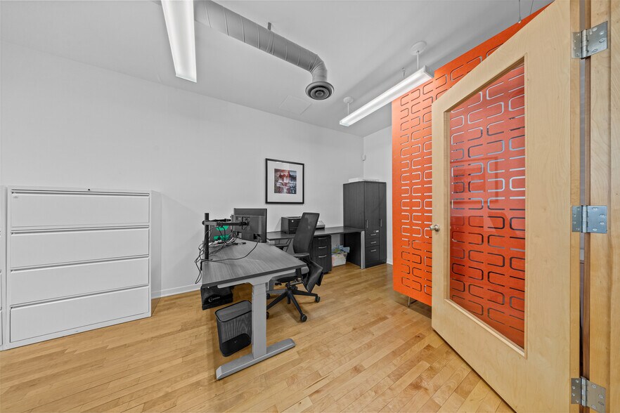 More Photos Of 342-354 Richmond Rd, Ottawa Storefront Retail Office For Lease