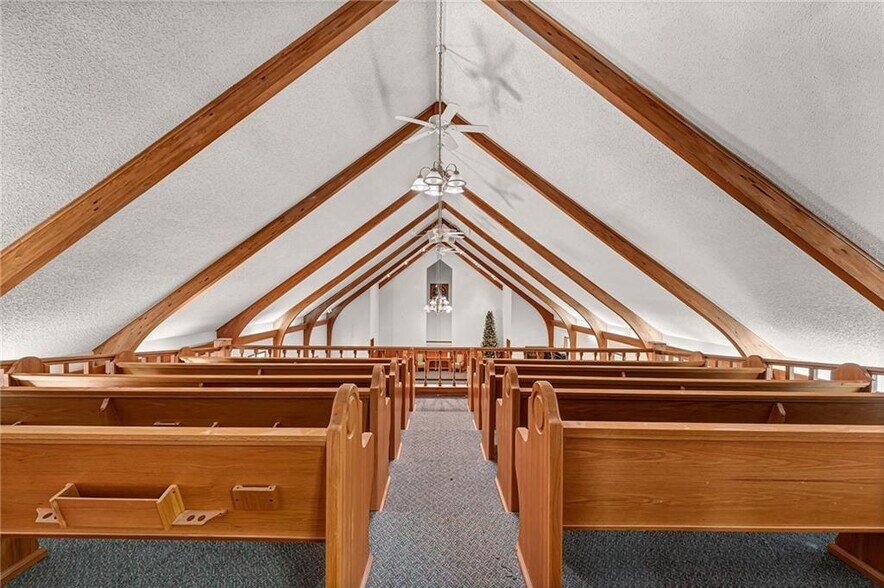 More Photos Of 510 E Madison Ave, Berryville Religious Facility For Sale