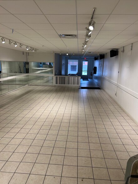 More Photos Of 615 Main St, Cincinnati Loft Creative Space For Lease