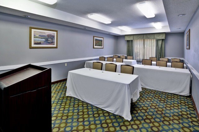 More Photos Of 120 Highway 21 S, Monroeville Hotel For Sale