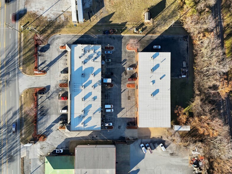 More Photos Of 903 N Bloomington St, Lowell Unknown For Lease