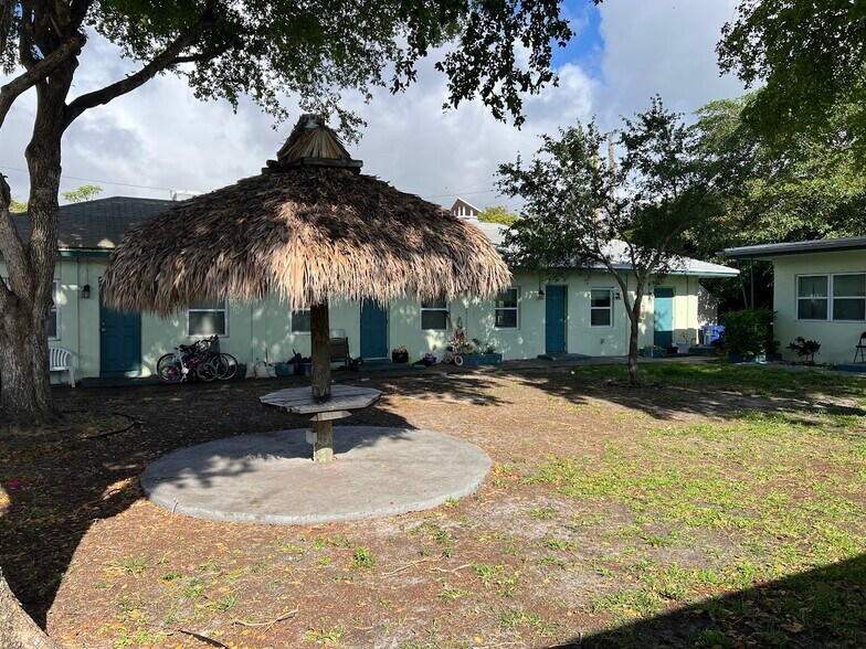 More Photos Of 705-713 NE 3rd St, Hallandale Beach Apartments For Sale