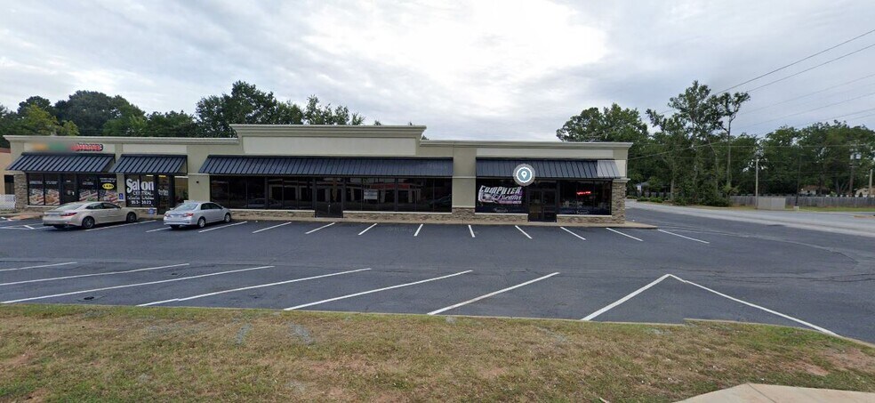 More Photos Of 2800 Watson Blvd, Centerville General Retail For Lease