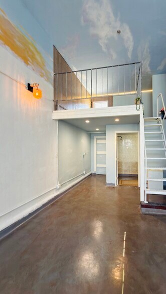 More Photos Of 5329 Fairfax Ave, Oakland Storefront For Lease