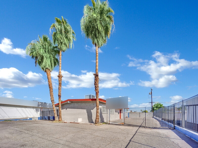More Photos Of 1610 E Sahara Ave, Las Vegas Storefront Retail Office For Sale