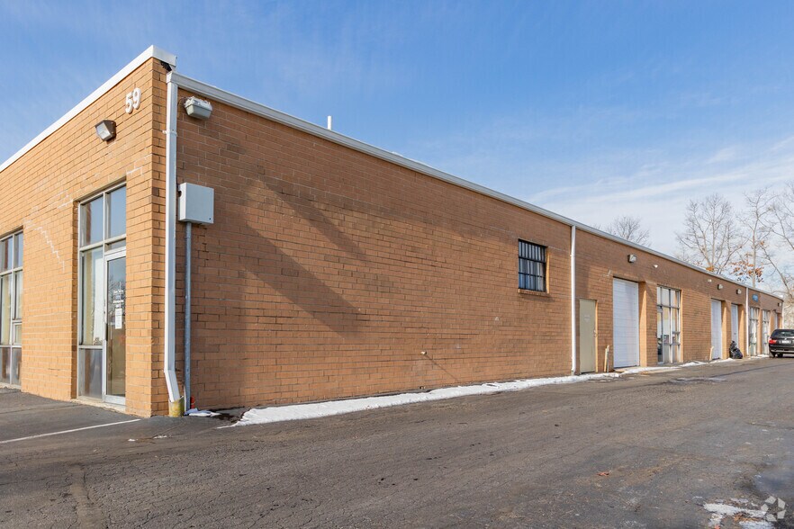 More Photos Of 55-59 Remington Blvd, Ronkonkoma Warehouse For Lease