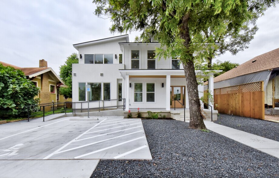 Primary Photo Of 1801 E Cesar Chavez St, Austin Loft Creative Space For Lease