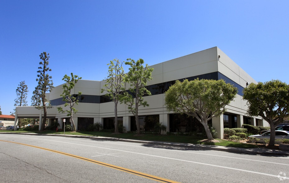 More Photos Of 23705 Crenshaw Blvd, Torrance Office For Lease